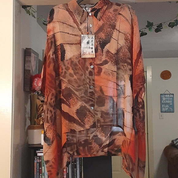 Da-Nang Silk Button Down Collared Tunic,M/L - Picture 3 of 9